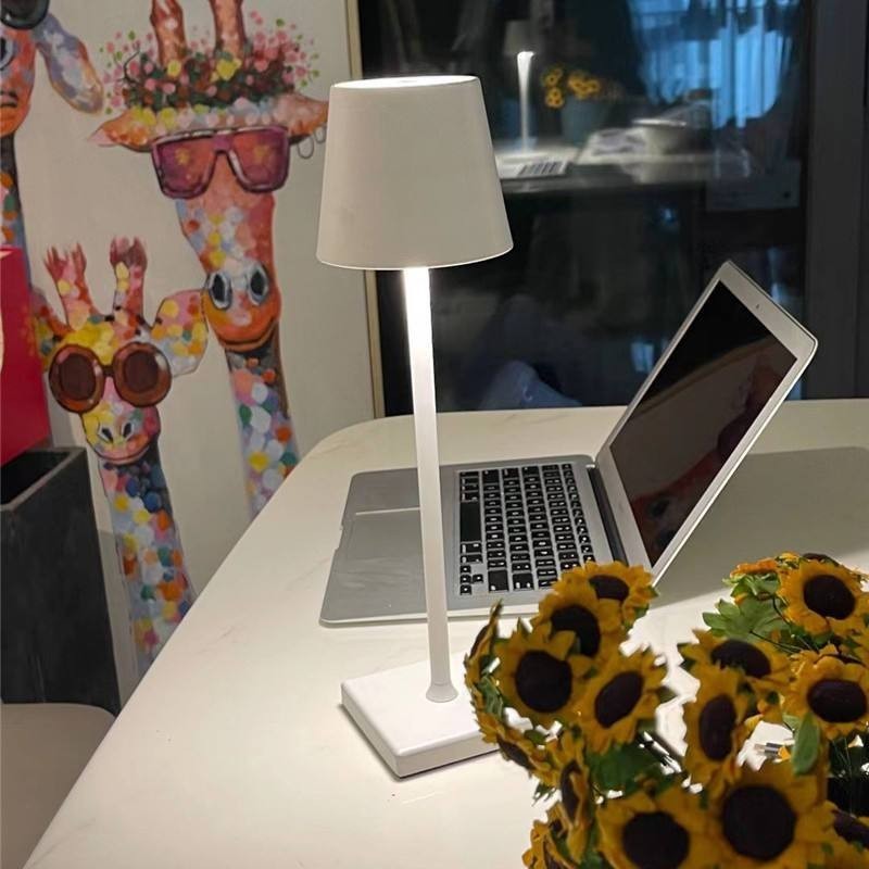 💡 Luminária Abajur de Mesa LED Touch – Portátil, Recarregável e Dimerizável com 3 Modos de Luz!